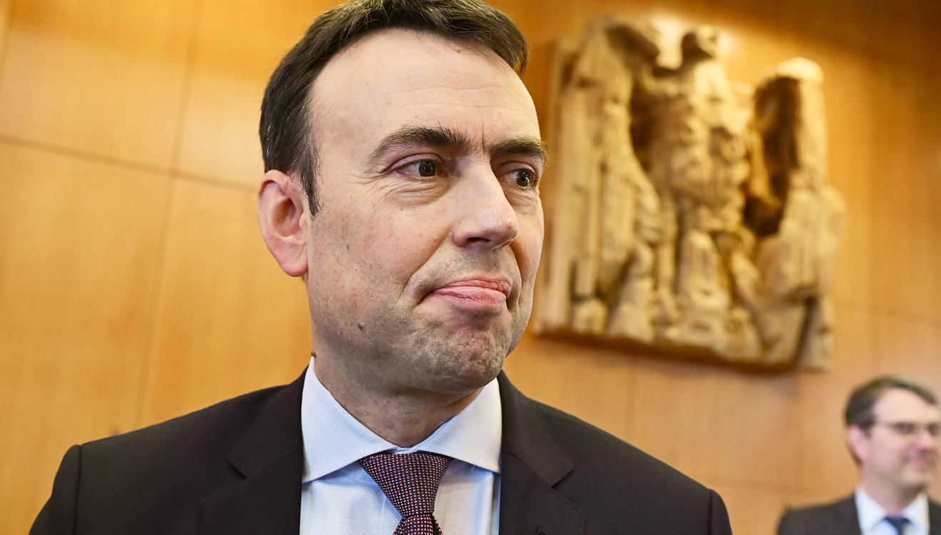 Nils Schmid (SPD), Parlamentarischer Staatssekretär im Verteidigungsministerium, sieht die Bundesregierung durch das Verfassungsgericht gestärkt