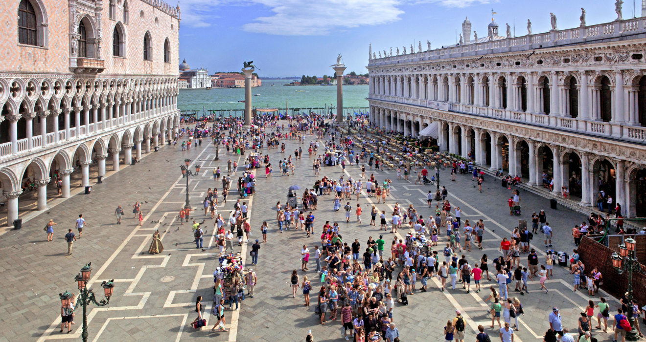 Venedig, hier mit Dogenpalast und Löwensäule, ist eine der meistbesuchten Touristen-Attraktionen der Welt. Ab Ostern muss wieder Eintritt bezahlt werden