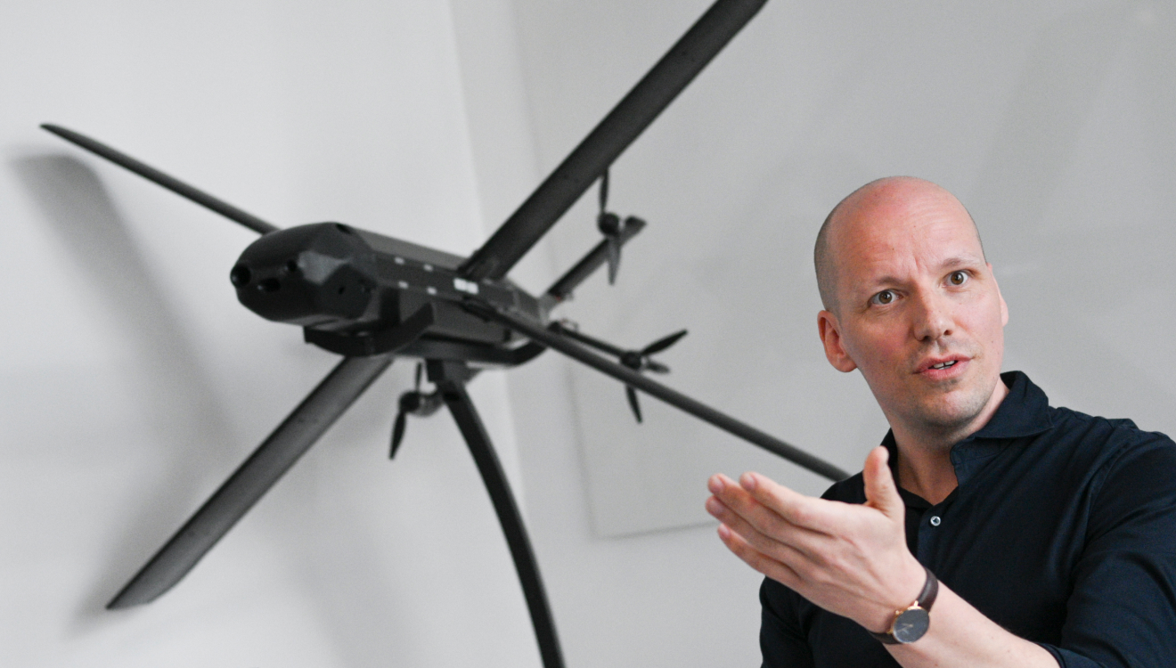 Mitgründer und Co-CEO Gundbert Scherf treibt die Innovation im Unternehmen Helsing maßgeblich voran