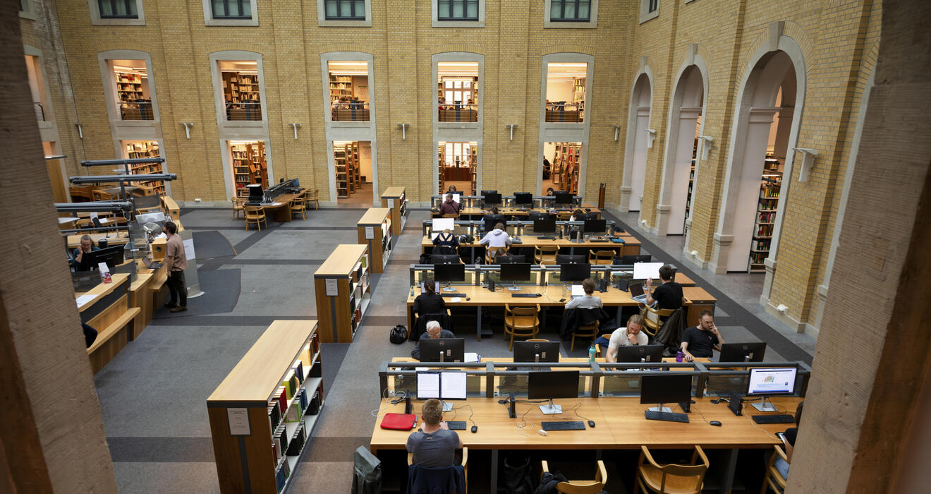 Studium: Bestenfalls mehr als nur lernen, wie hier im Lesesaal der Bibliotheca Albertina an der Uni Leipzig (© dpa)