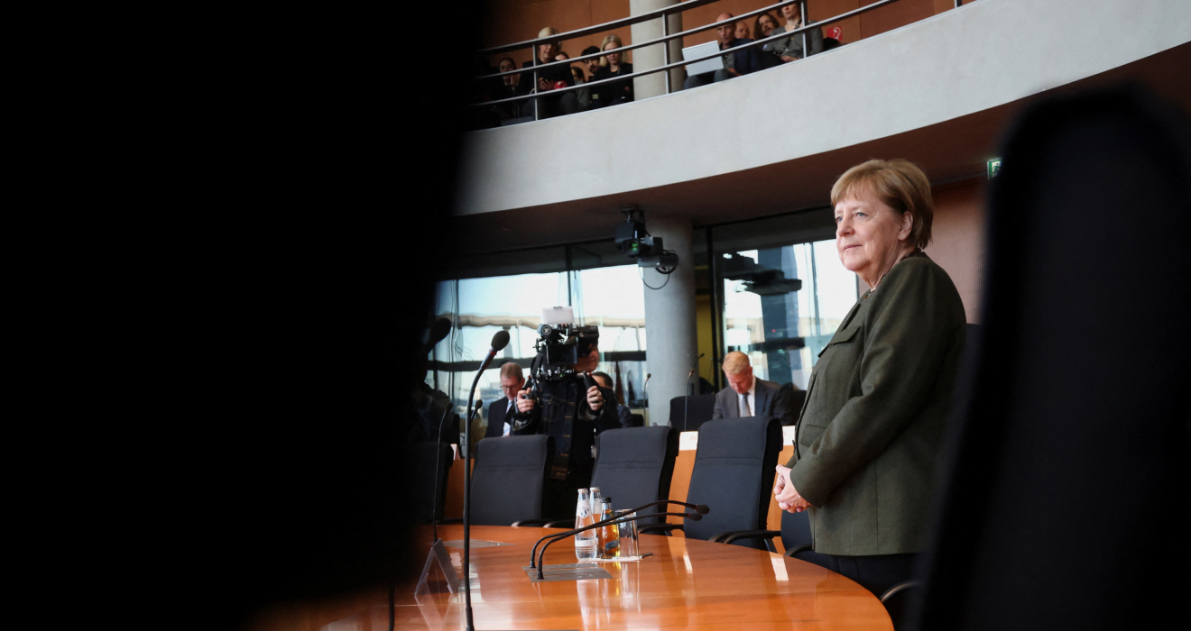 Ungewohntes Gesicht im Bundestag: Altkanzlerin Angela Merkel