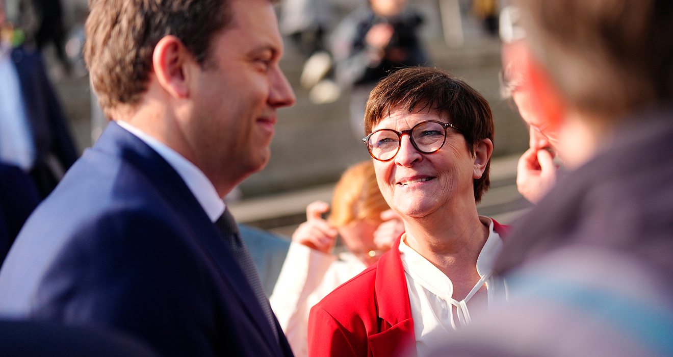 Doppelspitze: Lars Klingbeil lässt bei jeder Gelegenheit raushängen, dass er (anders als Saskia Esken) sein Direktmandat solide gewonnen hat