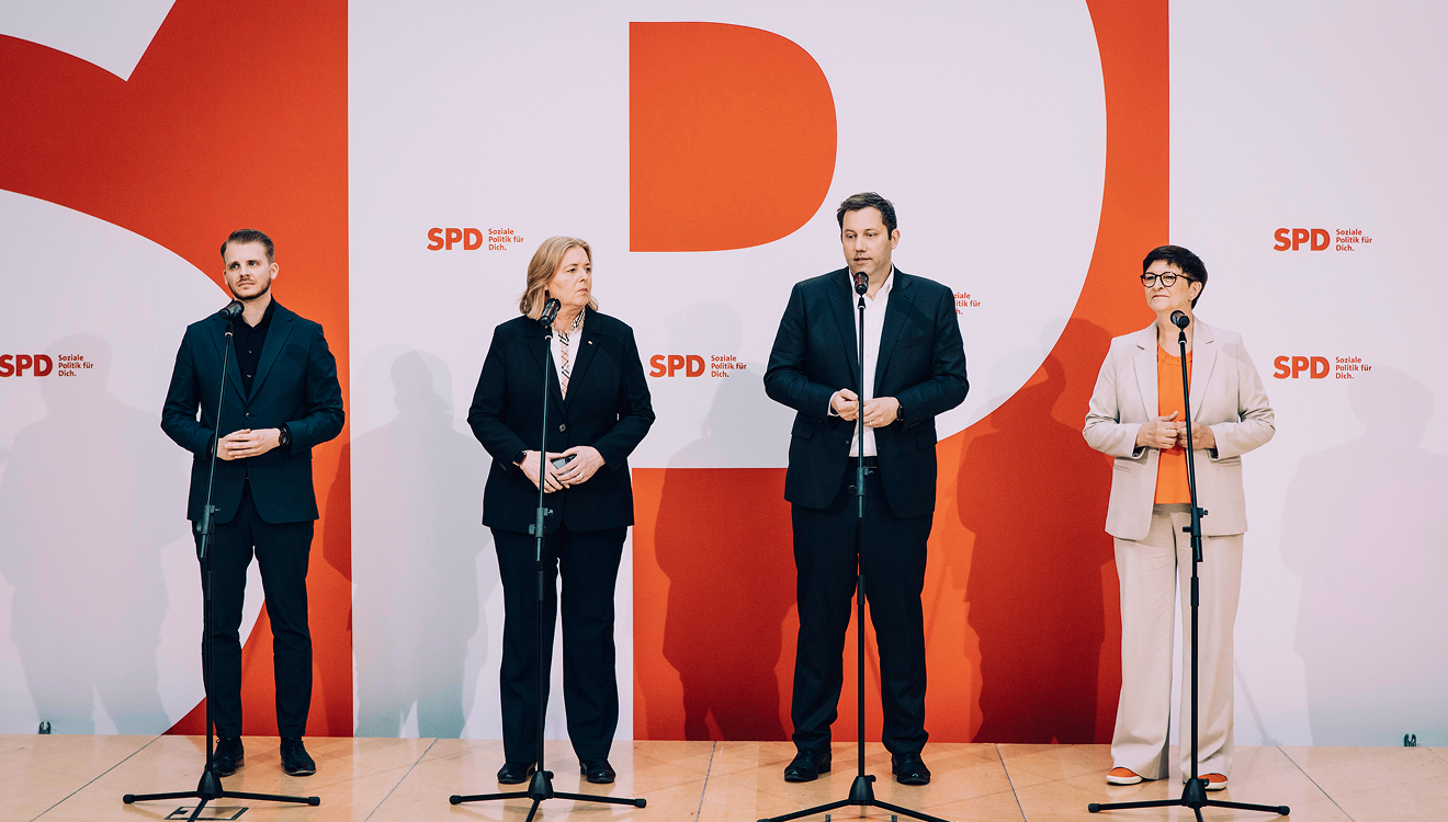 Sie predigen die Neuaufstellung: Tim Klüssendorf, Bärbel Bas, Lars Klingbeil und Saskia Esken