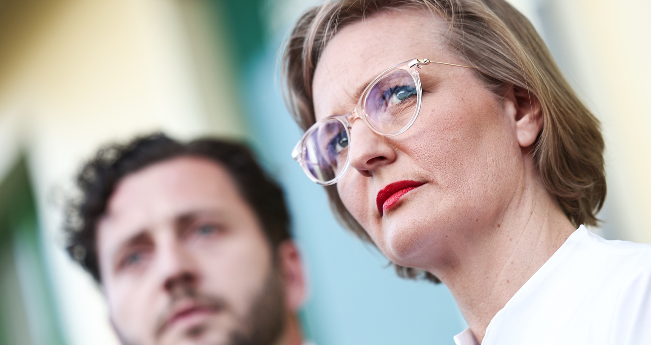 Glückliche Grüne sehen anders aus: Die Co-Parteichefs Franziska Brantner und Felix Banaszak 