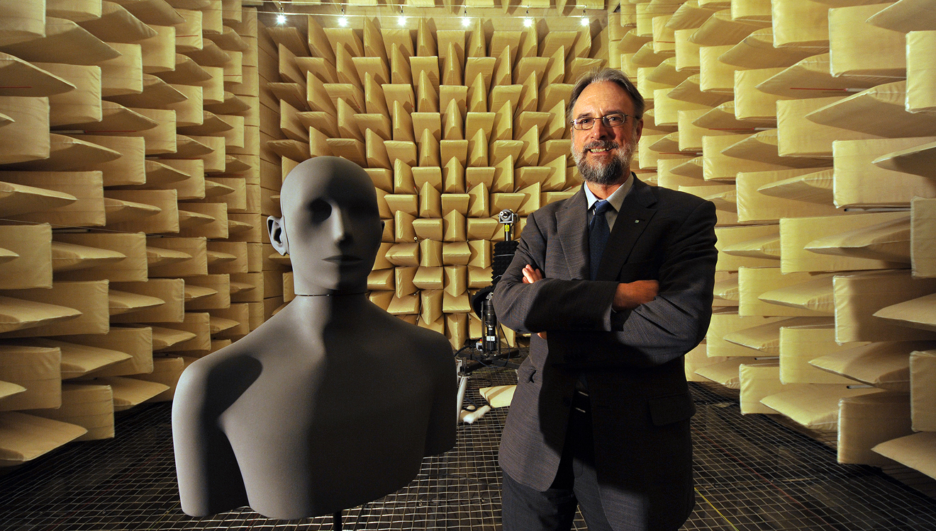 Der Elektrotechnik-Ingenieur und Mathematiker Karlheinz Brandenburg, 71, entwickelte das MP3-Format. Die Abkürzung steht für MPEG (Moving Pictures Expert Group) Audio Layer III 