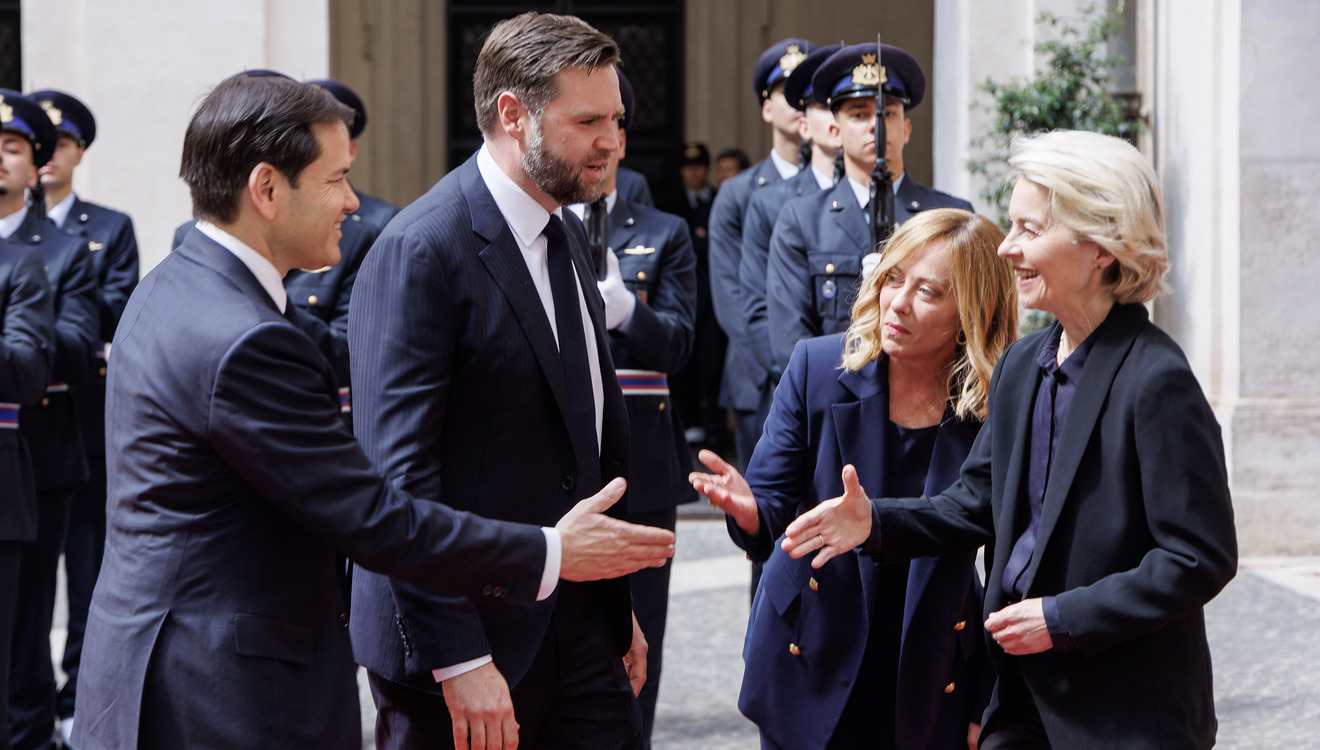 US-Außenminister Marco Rubio (v.l.n.r.), US-Vizepräsident JD Vance, Italiens Ministerpräsidentin Giorgia Meloni und EU-Kommissionspräsidentin Ursula von der Leyen vorm Palazzo Chigi, Melonis Amtssitz