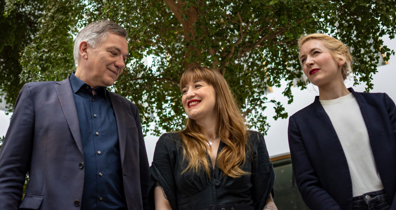 „Wir können Opposition“: Heidi Reichinnek (M.), Jan van Aken und Ines Schwerdtner