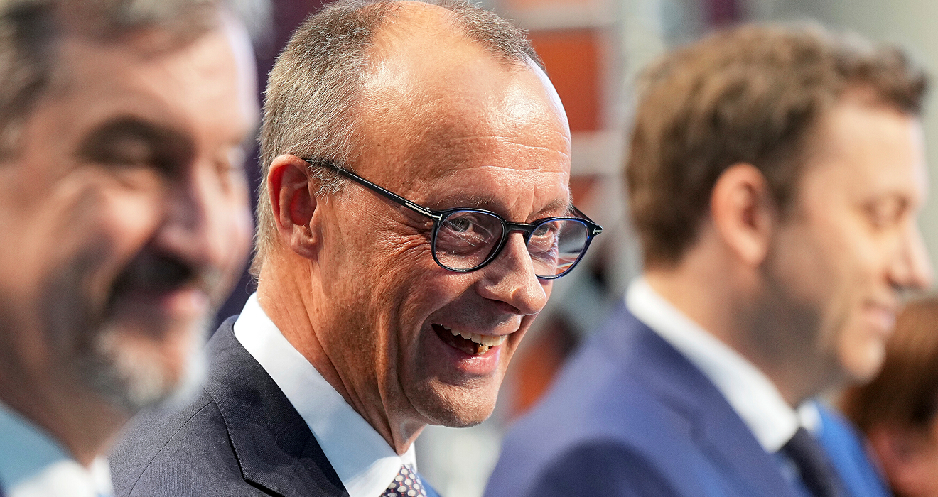 Markus Söder verriet, dass sich Friedrich Merz und Lars Klingbeil jetzt offenbar duzen (er selbst bleibt beim Sie). Ob Saskia Esken auch das Du angeboten wurde? Fraglich
