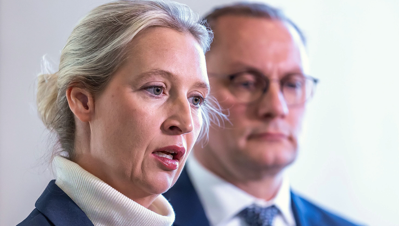 Alice Weidel, 46, und Tino Chrupalla, 50, regen sich über „Blockade“ auf. Einen Rechtsanspruch auf Ausschussvorsitzende hat die AfD jedoch nicht – das hat das Bundesverfassungsgericht geklärt 